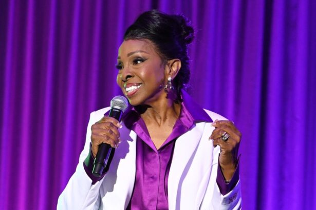 Gladys Knight to Perform Less Often; Fans Concerned for Health