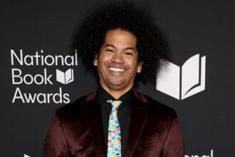 Ο Mychal Threets από το «Reading Rainbow» μοιράζεται τις τελευταίες εξελίξεις μετά την ψυχιατρική του νοσηλεία