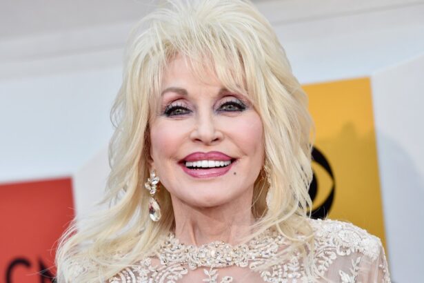 Dolly Parton Would Have Taken Experimental Cancer Drugs if ‘No Hope’