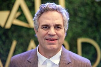 Ο Μαρκ Ρούφαλο απαντά μετά την επίθεση της Paramount που τον χαρακτήρισε «αντισημίτη»