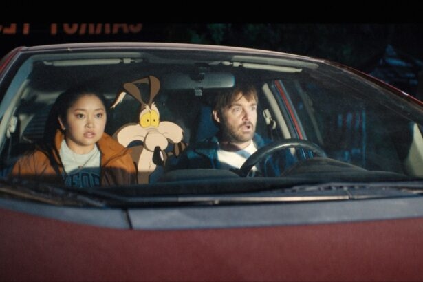 Το καστ και το συνεργείο της ταινίας «Coyote vs. Acme» διοργάνωσαν μια «προβολή-κηδεία» μετά την απόσυρση της ταινίας: «Ήταν μια συγκινητική εμπειρία από πολλές απόψεις»
