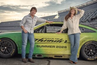 Anne Hathaway Joins Tom Cruise in ‘Days of Thunder’ Sequel