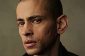 Ο Ταουφίκ Μπαρχόμ από την ταινία «Cairo Conspiracy» θα πρωταγωνιστήσει στην ταινία «Borderline» της εταιρείας Les Valseurs, σε σκηνοθεσία του υποψήφιου για Όσκαρ Ιβ Πιάτ (ΑΠΟΚΛΕΙΣΤΙΚΟ)