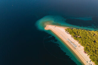 Zlatni Rat: Ποιο είναι το «Χρυσό Κέρας» της Κροατίας που αλλάζει σχήμα κάθε μέρα;