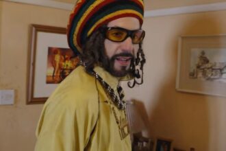 «Ali G: Who Iz I;» Τρέιλερ: Ο Σάσα Μπάρον Κόεν πρωταγωνιστεί σε ψευδο-ντοκιμαντέρ