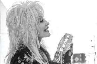 Η Dolly Parton σημειώνει ραγδαία άνοδο στις αναπαραγωγές στο Spotify με αύξηση 2.320% στις ΗΠΑ