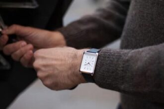 15 Best Minimalist Watches For Men in 2026