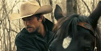 Επίσημο τρέιλερ Brandon Sklenar + Dog in Gritty Thriller “The Rescue”