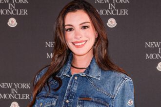 Anne Hathaway’s Doctor Forbid Her From Hot Ones Due to Pregnancy