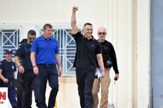 Αποφυλακίστηκε ο Ηλίας Κασιδιάρης – Ανακοίνωσε την ίδρυση κόμματος
