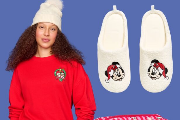 Old Navy x Disney Holiday Family Pajamas Collection: Mickey & Friends