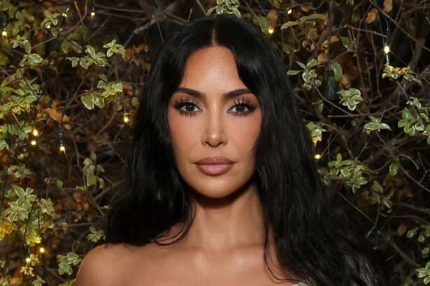 Kim Kardashian Awarded Symbolic .15 Over 2016 Paris Robbery