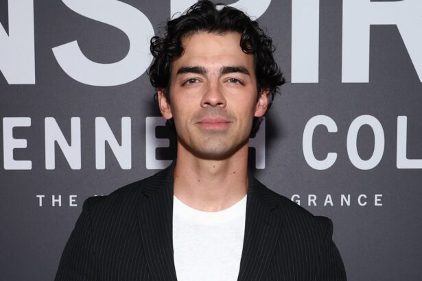 Joe Jonas Details Italy Boat Accident, Calling Daughters With Sophie Turner