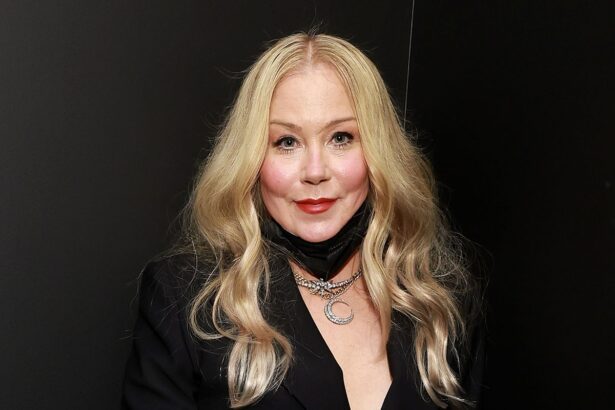 Christina Applegate Posts New Photo of Cheek Spot Amid MS Battle