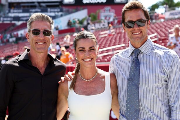 How Much Do Tom Brady, Erin Andrews, More Sports Broadcasters Make?