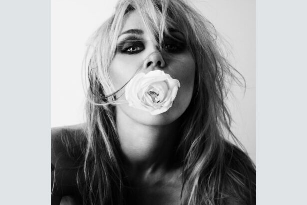 Το «Bass Persuades» της Miley είναι όμορφο και ικανοποιητικό, αλλά εκπληκτικά φτωχό σε μπάσο… ή πειθώ: Κριτική άλμπουμ