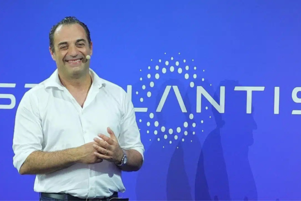Antonio Filosa: Η Stellantis θέλει την Dongfeng στα πρότυπα της Leapmotor