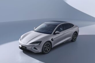BYD SEAL: Νέα εμφάνιση, περισσότερη τεχνολογία και 532 ίπποι από 43.990 ευρώ