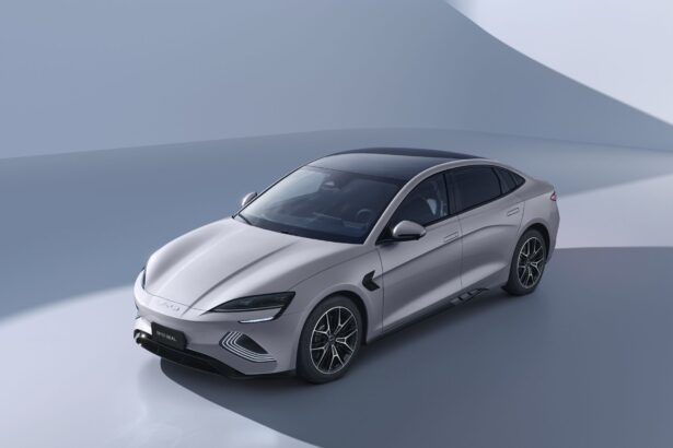 BYD SEAL: Νέα εμφάνιση, περισσότερη τεχνολογία και 532 ίπποι από 43.990 ευρώ