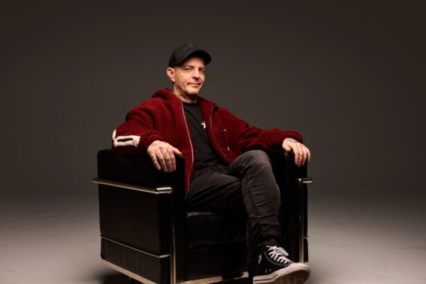 EDM Star Deadmau5 Signs with Independent Artist Group