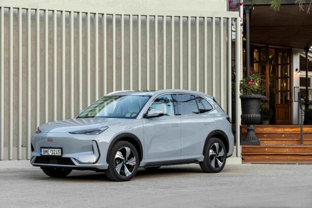 Geely E5: Οι νέες εκδόσεις PRO+ και TECH+ με 475 χλμ. αυτονομία