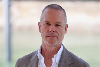 Guy Pearce Reunites With Andrew Baird for Upcoming Thriller ‘Bottle’