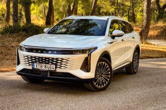 Omoda 9 SHS-P 1.5 TGDI AWD DHT 537 PS 34,4 kWh