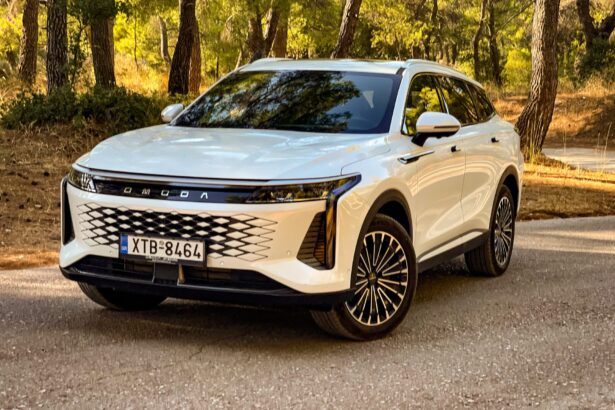 Omoda 9 SHS-P 1.5 TGDI AWD DHT 537 PS 34,4 kWh