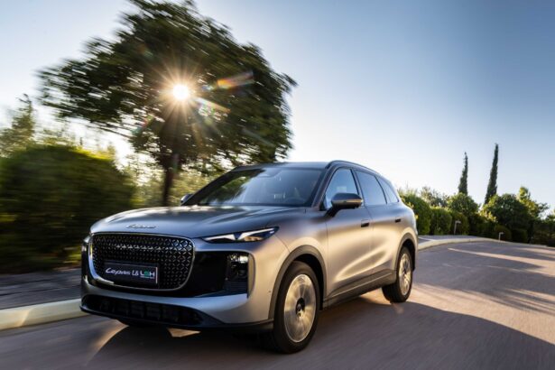 LEPAS L8 PHEV: Έτσι λειτουργεί το «Elegant Driving» στην πράξη