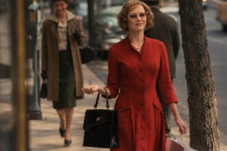 ‘The Housewife’ Review: Naomi Watts Anchors an Underpowered True Story
