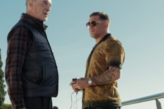 Η 2η σεζόν του «MobLand» αποδεικνύει ότι η σειρά απλά δεν θα μπορούσε να λειτουργήσει χωρίς τον Τομ Χάρντι