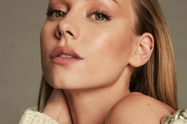 ‘Elite’ Star Ester Expósito Circles Iberseries Forum Pic, ‘Stink Eye’