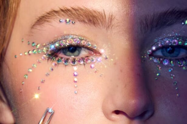 Maximalist Makeup Is the Trend Replacing “Clean Girl” Beauty for 2027