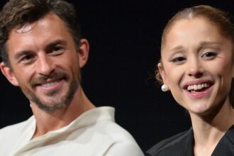 Jonathan Bailey Exits ‘Sunday in the Park With George’ After Ariana Grande