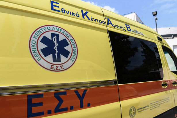 Σε σοβαρή κατάσταση 3χρονος – Εγκλωβίστηκε με το κεφάλι ανάμεσα στο τζάμι και το πλαίσιο της πόρτας του αυτοκινήτου της μητέρας του