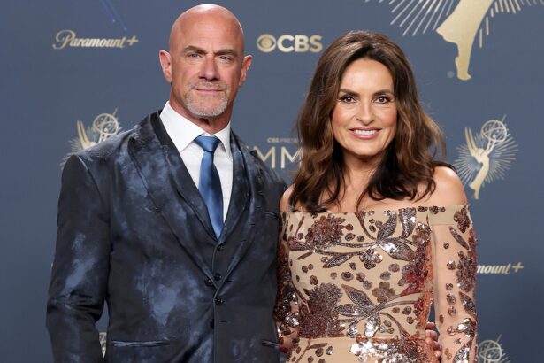 Mariska Hargitay Confirms Christopher Meloni’s SVU Return With Set Photo