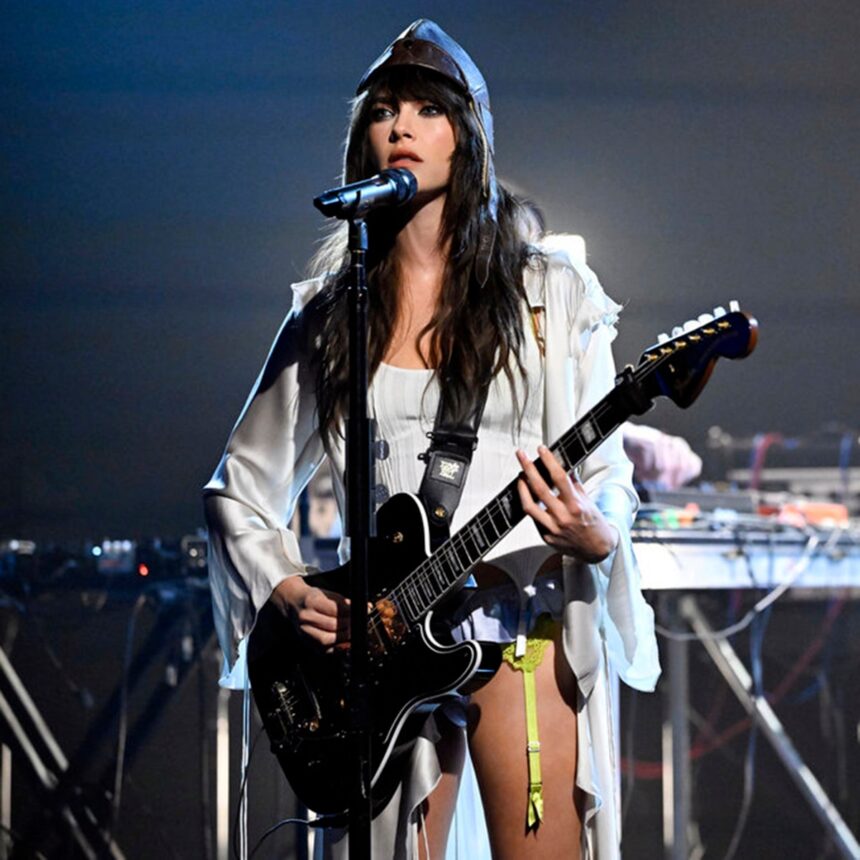 Cara Delevingne Sings, Makes Music TV Debut on Jimmy Fallon’s Tonight Show