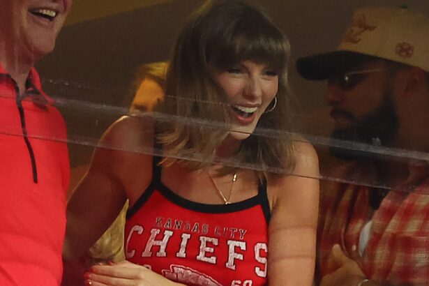 Taylor Swift’s Looks for Travis Kelce’s NFL Games Ahead of Chiefs, Raiders