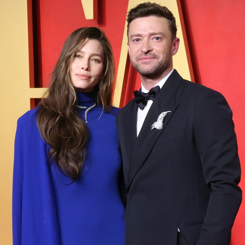 Jessica Biel, Justin Timberlake Take Romantic Paris Getaway