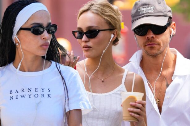 This Celebrity Street-Style Trend Is Back: Wired Headphones