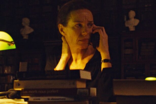 ‘Chronovisor’ Review: An Eerie, Fiendishly Clever Mystery for Lovers of Libraries and the Storied Smell of Old Books