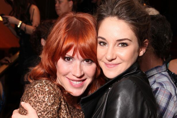 Molly Ringwald Shouts Out "TV Daughter" Shailene Woodley For Emmys Win