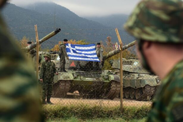 Πήρατε sms για επιστράτευση; Χιλιάδες πολίτες αναστατώθηκαν σε όλη την Ελλάδα – Τι σημαίνει το μήνυμα