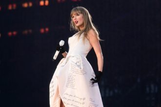Taylor Swift Announces New Song Patient Zero