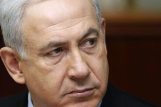 Ο Μπέντζαμιν Νετανιάχου ζητά την «αφαίρεση της ιθαγένειας» από «όποιον δυσφημεί στρατιώτες του IDF» μετά την πρεμιέρα του ντοκιμαντέρ «NAZA»