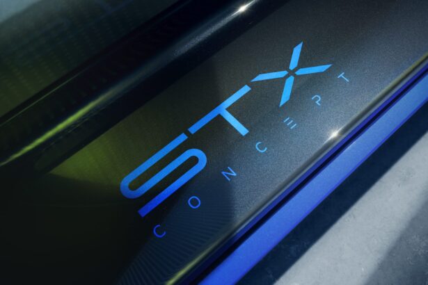 Opel STX Concept: Το μέλλον των Sports Tourer έρχεται στο Παρίσι