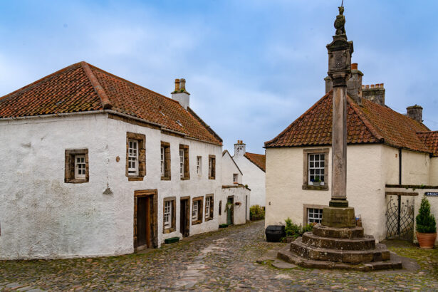 Culross: Το άγνωστο στο ευρύ κοινό χωριό της Σκωτίας που λάτρεψαν οι fans του «Outlander»