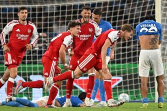 Champions League: Ο Τζόλης σέρβιρε τη νίκη στην Άρσεναλ, «εξάστερη» η Παρί στην πρεμιέρα
