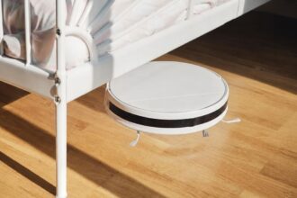 Best Robot Vacuums for Sweeping Long Hair: Top Amazon Deals