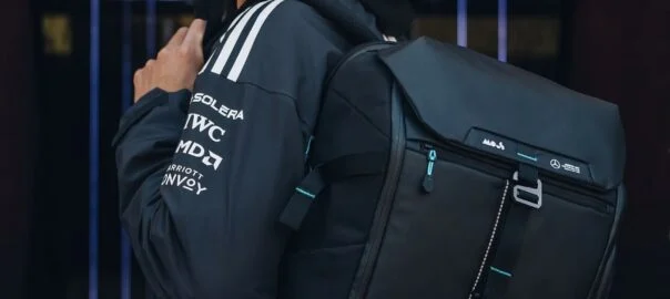 Κριτική σακιδίου πλάτης Mous x Mercedes-AMG F1 Team: Performance Gear That Looks Luxury